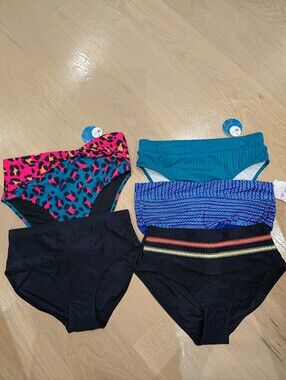 NWT 5 PCS Woman Assorted Bikini Bottoms - BLACK,BLUE,GREEN,TEAL LEOPARD SIZE M